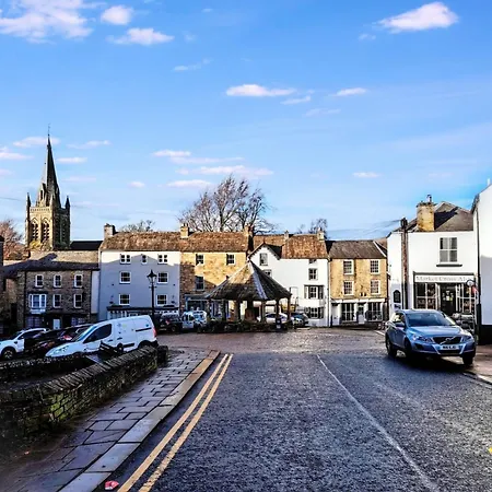 Fenholme Apartment, * Alston